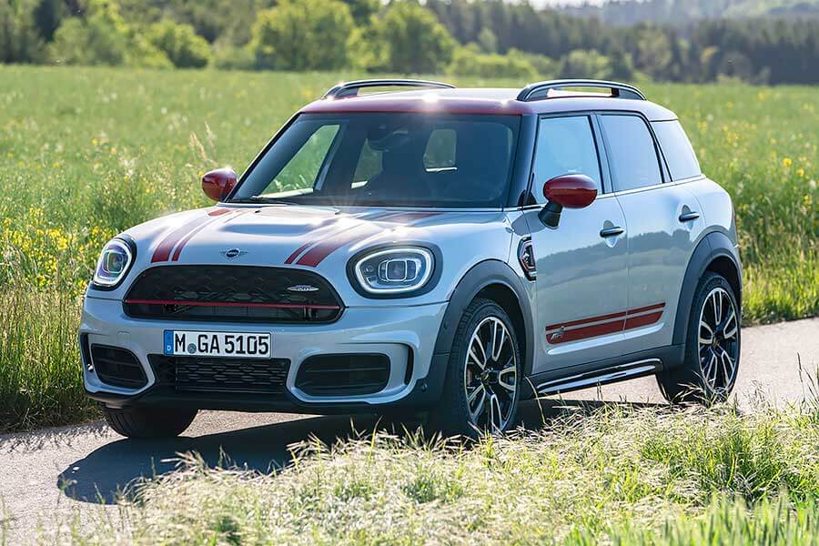 jcwcountryman-2 來到詭譎的2020,就連JCW Countryman的心臟也跟著變大,更加放肆了!