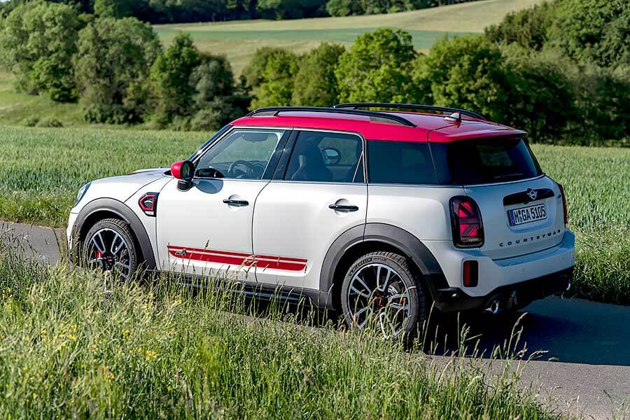 jcwcountryman-7 來到詭譎的2020,就連JCW Countryman的心臟也跟著變大,更加放肆了!