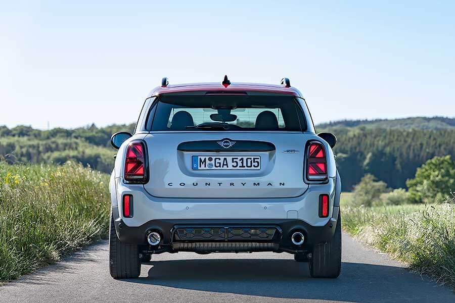 jcwcountryman-8 來到詭譎的2020,就連JCW Countryman的心臟也跟著變大,更加放肆了!