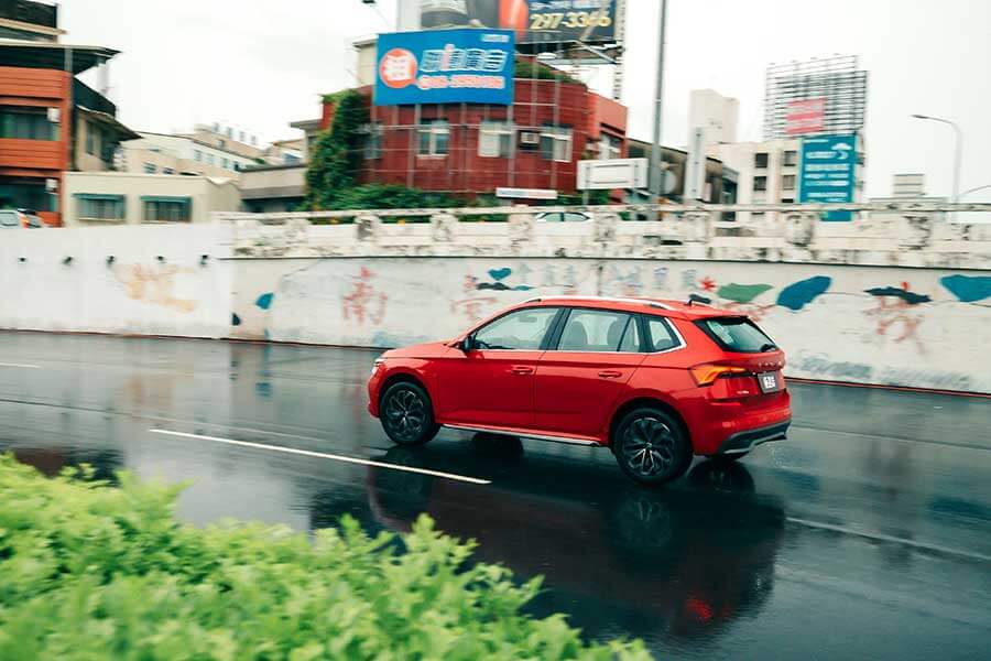 kamiq1.5-14 儼然是車界的健達出奇蛋,擁有新穎外型豐富內在之外,享用過的朋友都想一吃再吃啊!