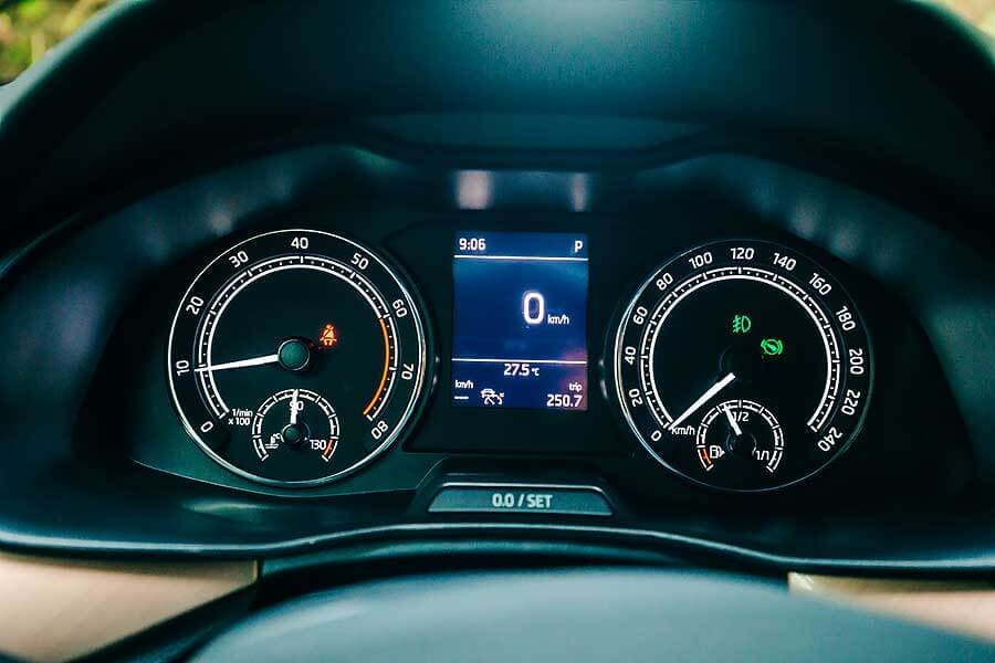 kamiq1.5-23 儼然是車界的健達出奇蛋,擁有新穎外型豐富內在之外,享用過的朋友都想一吃再吃啊!