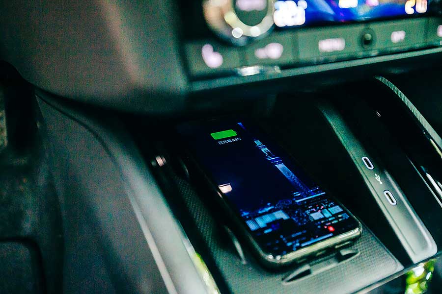 kamiq1.5-30 儼然是車界的健達出奇蛋,擁有新穎外型豐富內在之外,享用過的朋友都想一吃再吃啊!