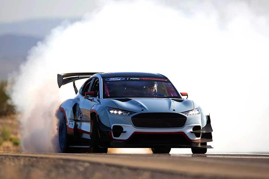 mache1400-22 七具電動馬達傍身,再粗勇的輪胎也經不起折磨吶!