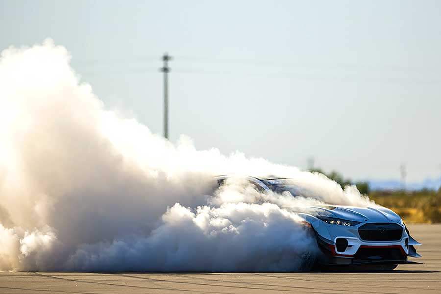 mache1400-24 七具電動馬達傍身,再粗勇的輪胎也經不起折磨吶!