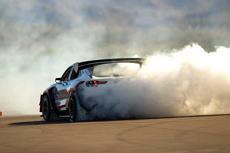 mache1400-27 七具電動馬達傍身,再粗勇的輪胎也經不起折磨吶!