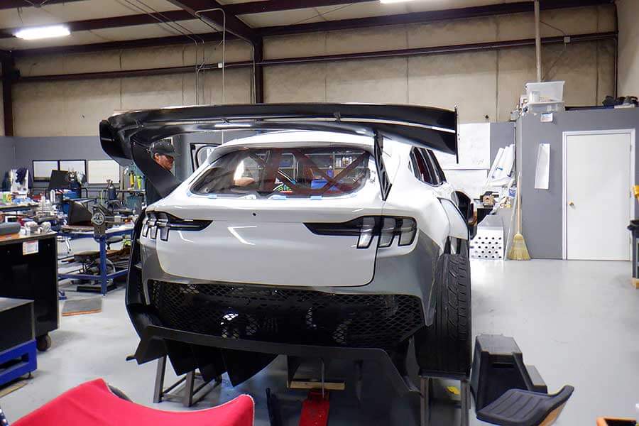 mache1400-5 七具電動馬達傍身,再粗勇的輪胎也經不起折磨吶!