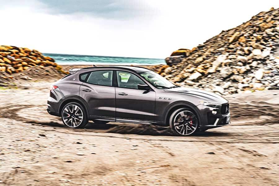 maseratigt-11 電動車大行其道,汽油車儼如末日黃花,既然大勢已定,何不及時行樂。