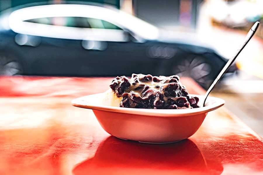 maseratigt-19 電動車大行其道,汽油車儼如末日黃花,既然大勢已定,何不及時行樂。