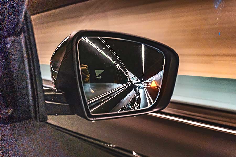 maseratigt-3 電動車大行其道,汽油車儼如末日黃花,既然大勢已定,何不及時行樂。