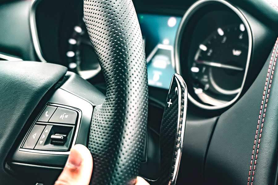 maseratigt-33 電動車大行其道,汽油車儼如末日黃花,既然大勢已定,何不及時行樂。