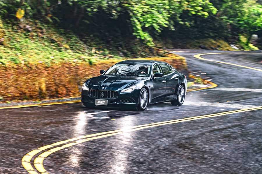 maseratigt-43 電動車大行其道,汽油車儼如末日黃花,既然大勢已定,何不及時行樂。