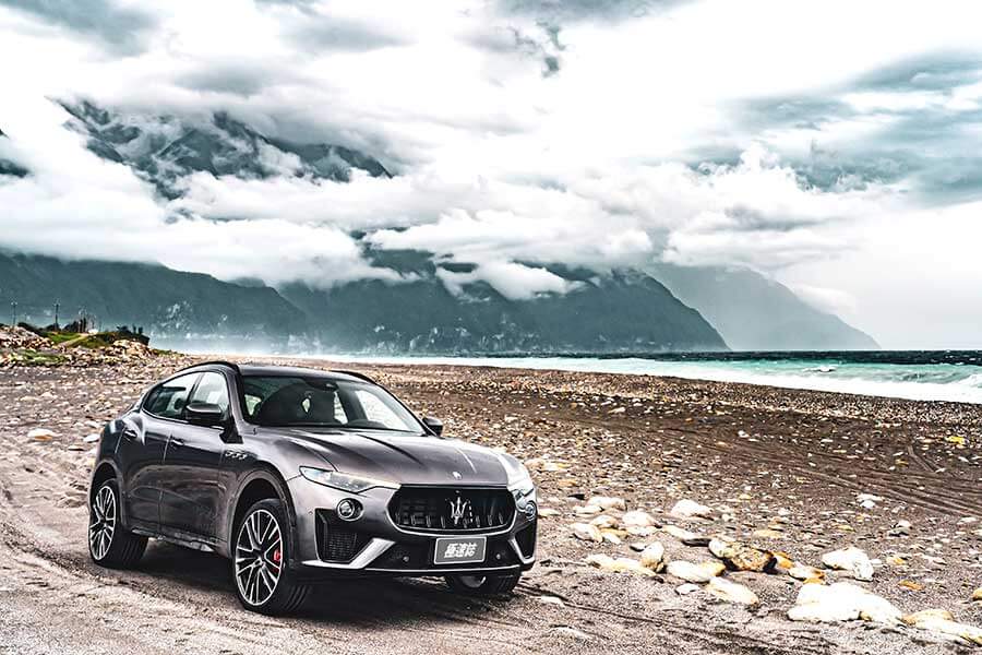 電動車大行其道,汽油車儼如末日黃花,既然大勢已定,何不及時行樂。