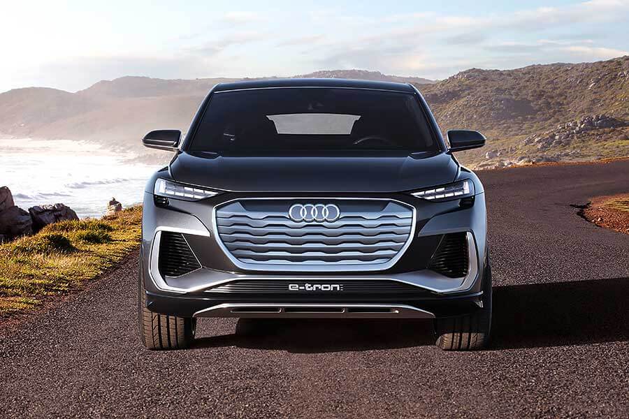 q4sportback-1 e-tron大軍再添戰力,電動車這局奧迪看來是主攻車海戰術了。