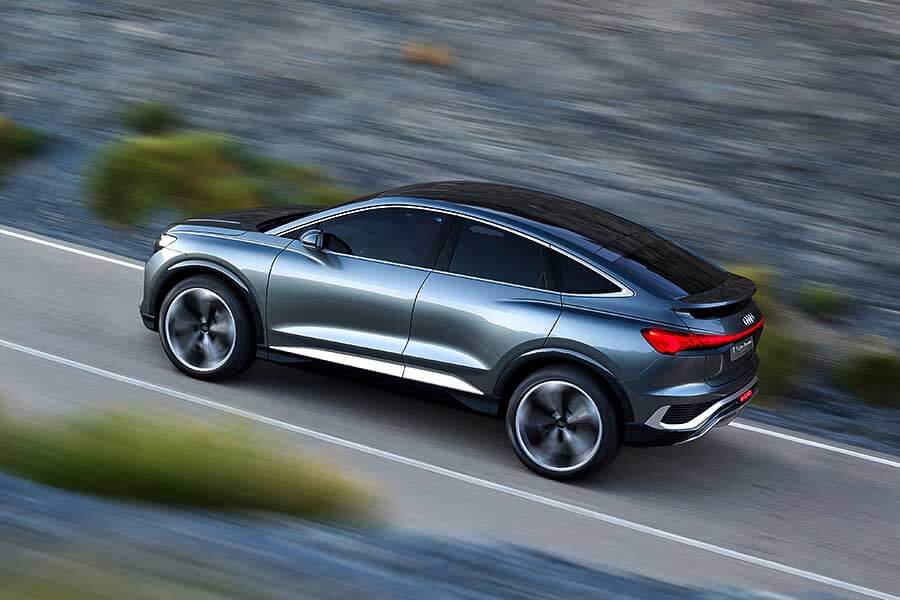 q4sportback-11 e-tron大軍再添戰力,電動車這局奧迪看來是主攻車海戰術了。