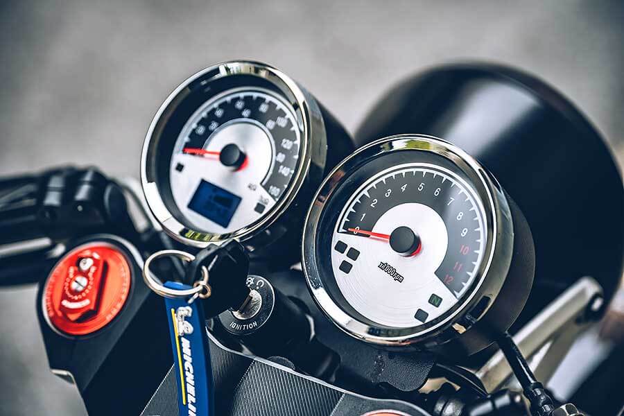 rebel&uk450-24 自國內大型重機開放上路以來,隨著入手難度及門檻大為降低後,現在更多了些跟風格扯得上邊的好選擇。