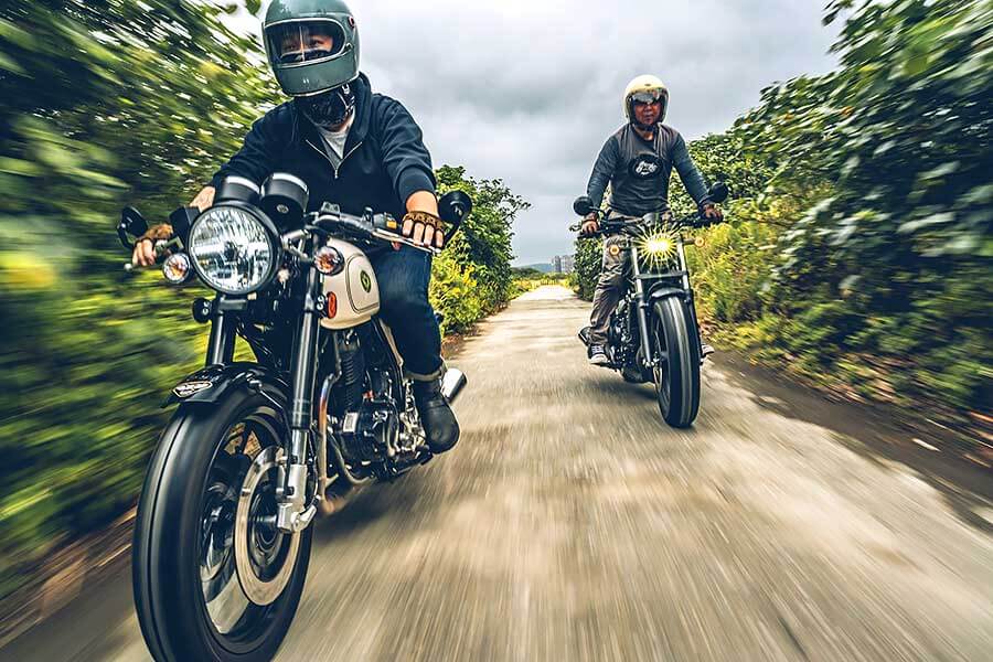 自國內大型重機開放上路以來,隨著入手難度及門檻大為降低後,現在更多了些跟風格扯得上邊的好選擇。