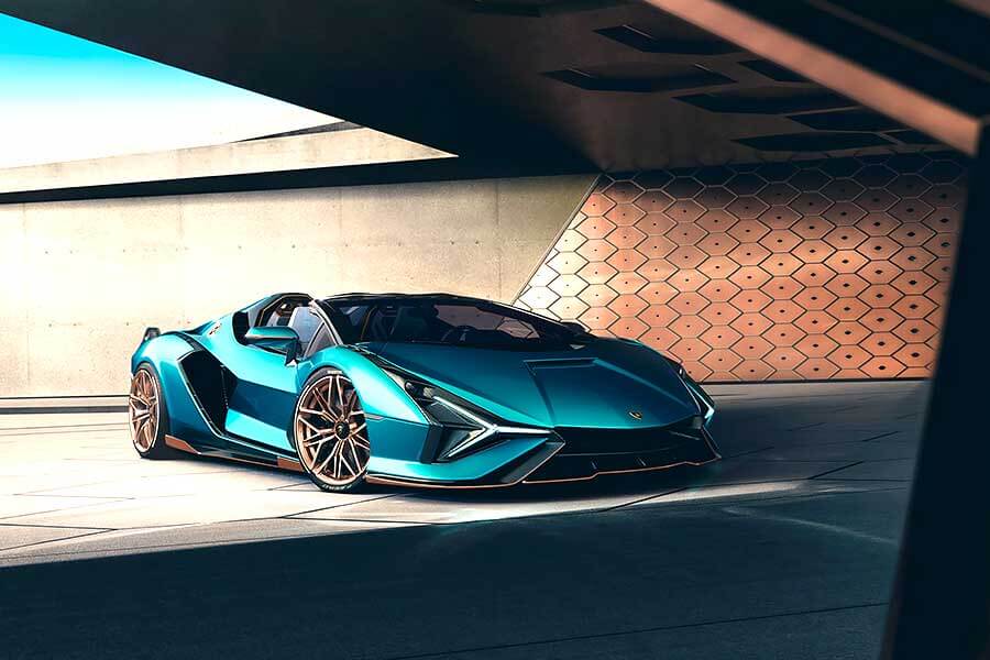 明知有閃電,偏要開車頂,藍寶堅尼真是好樣的!