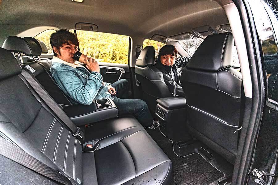 suvchallange-54 想驗證一輛跑車功架如何,去賽道溜一趟就知道到底有沒有把褲腰帶給綁緊,SUV,還是前驅?我輩四度勇闖力行產業道路一探這褲子究竟有沒有穿上。