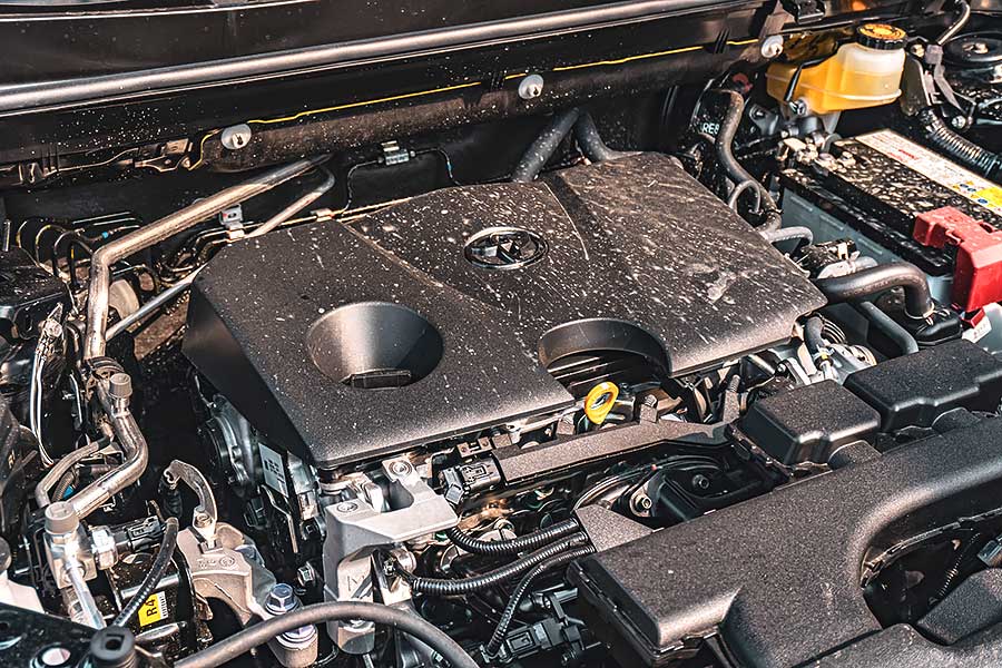 想驗證一輛跑車功架如何,去賽道溜一趟就知道到底有沒有把褲腰帶給綁緊,SUV,還是前驅?我輩四度勇闖力行產業道路一探這褲子究竟有沒有穿上。