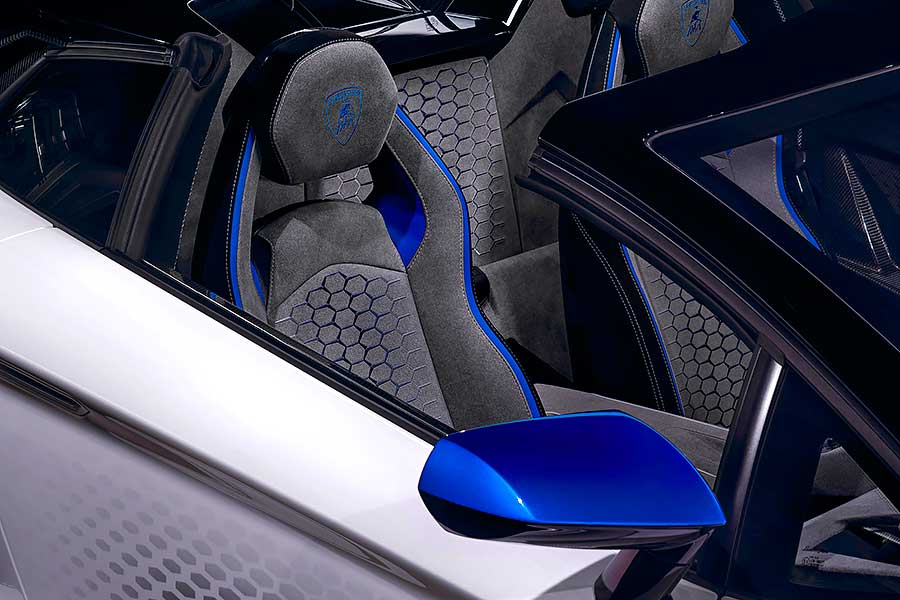 線上頂級客製化服務工作室開張，那就順便送隻金牛道賀吧！