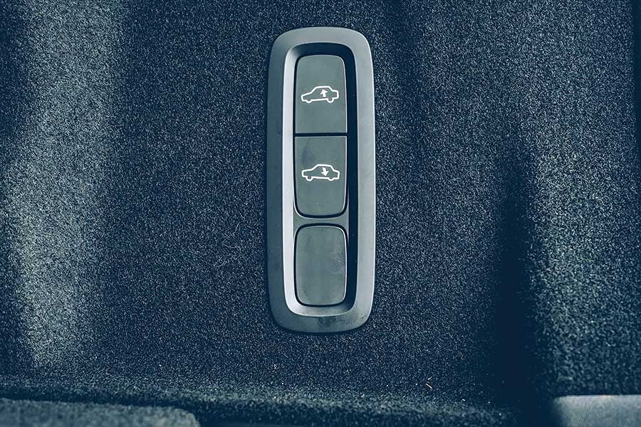 既然早早喊出電力化目標，放上48V也正是時候。