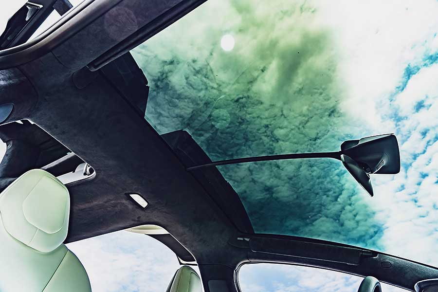 3esuvs-23 你要知道這篇報導的意義非比尋常,或許不到千古流傳,但可是TGTW首場純電車評比吶。