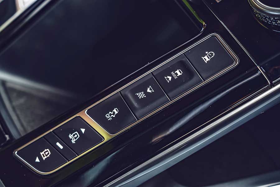 3esuvs-33 你要知道這篇報導的意義非比尋常,或許不到千古流傳,但可是TGTW首場純電車評比吶。