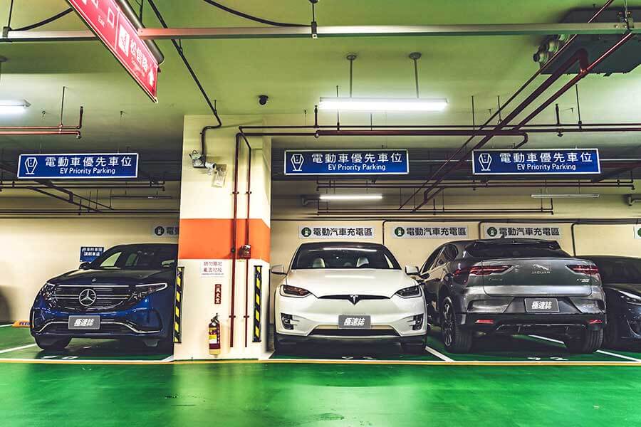 你要知道這篇報導的意義非比尋常,或許不到千古流傳,但可是TGTW首場純電車評比吶。