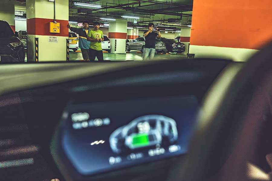 你要知道這篇報導的意義非比尋常,或許不到千古流傳,但可是TGTW首場純電車評比吶。