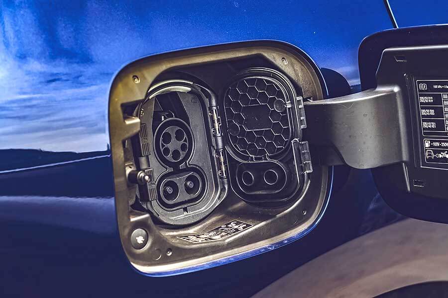 你要知道這篇報導的意義非比尋常,或許不到千古流傳,但可是TGTW首場純電車評比吶。