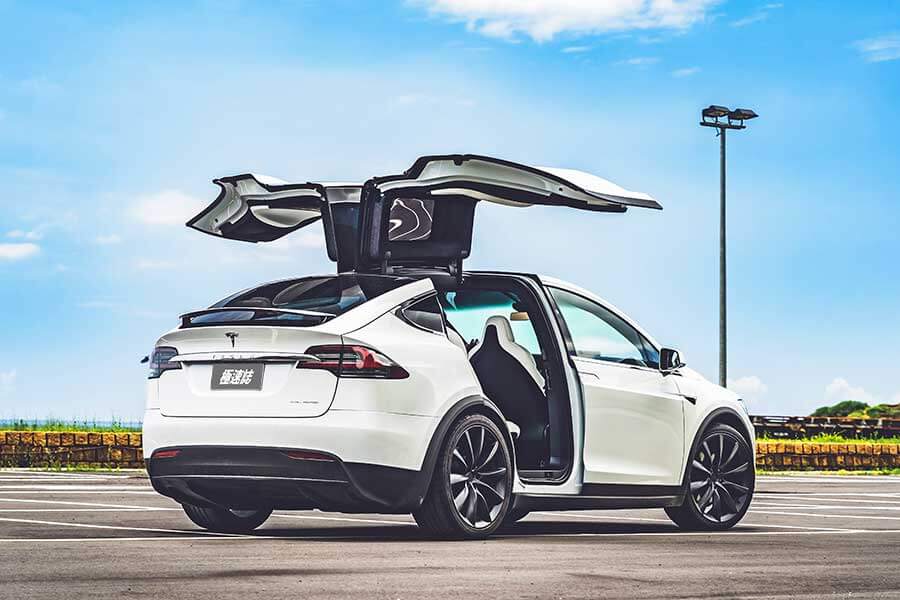 3esuvs-62 你要知道這篇報導的意義非比尋常,或許不到千古流傳,但可是TGTW首場純電車評比吶。