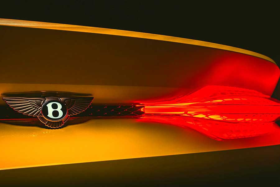 當今天下,富者愈富,貧者愈貧,正是汽車公司用無比高效率套現的時候。