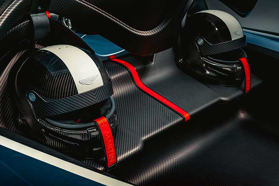 當今天下,富者愈富,貧者愈貧,正是汽車公司用無比高效率套現的時候。