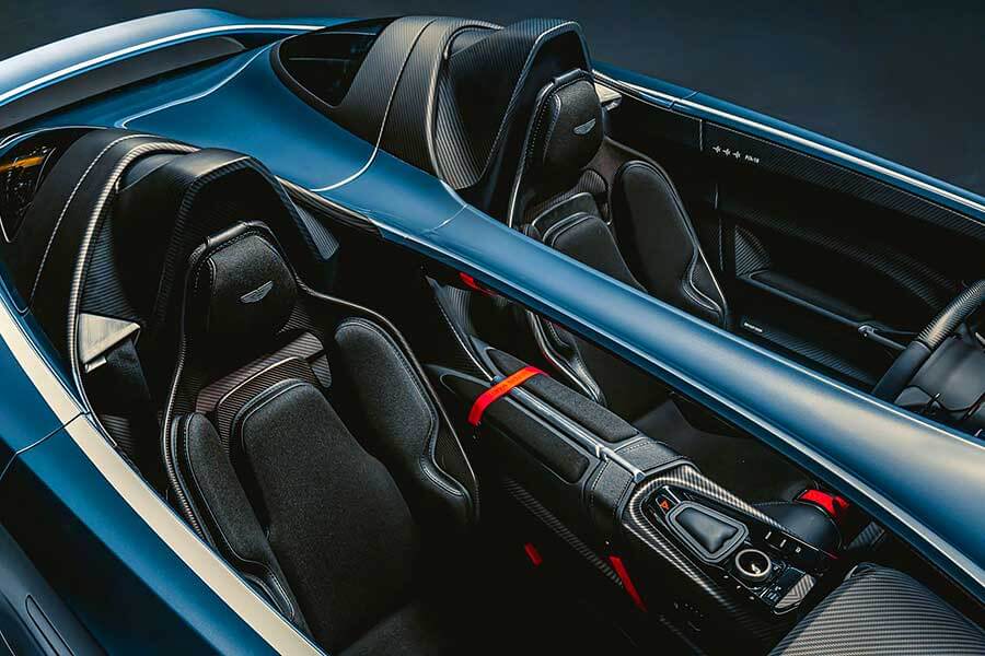 當今天下,富者愈富,貧者愈貧,正是汽車公司用無比高效率套現的時候。