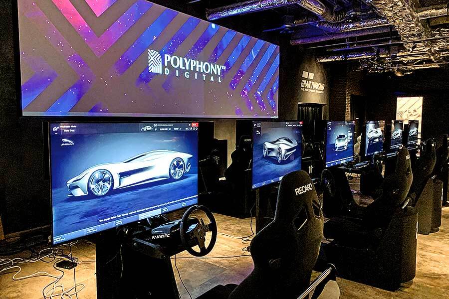 歡迎來到山內一典的世界。把模擬世界與現實之間的分界弄得模糊不清乃其天職。