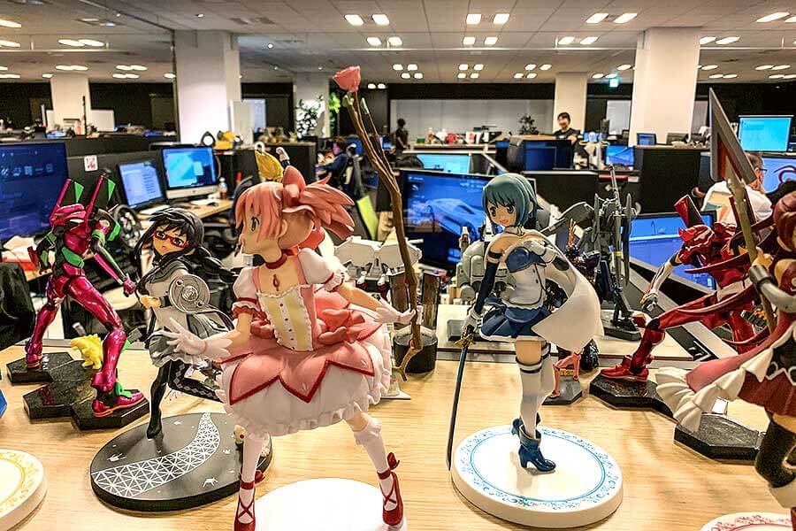 歡迎來到山內一典的世界。把模擬世界與現實之間的分界弄得模糊不清乃其天職。