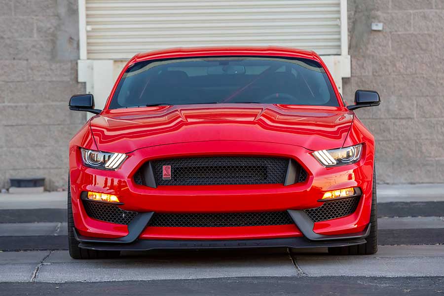 gt350se-4 比起NBA球星簽名鞋款,謝爾比簽名款野馬更誘人。