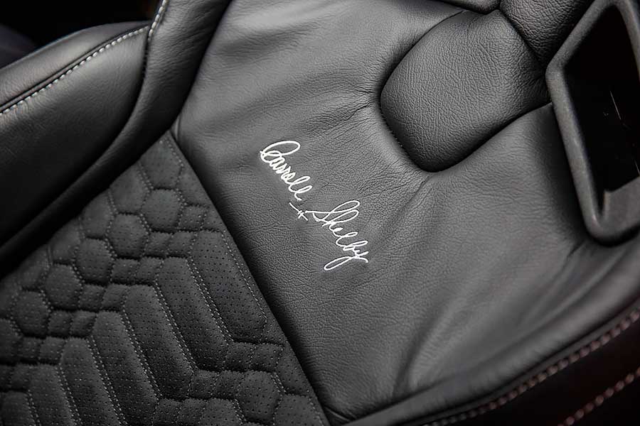 gt350se-9 比起NBA球星簽名鞋款,謝爾比簽名款野馬更誘人。