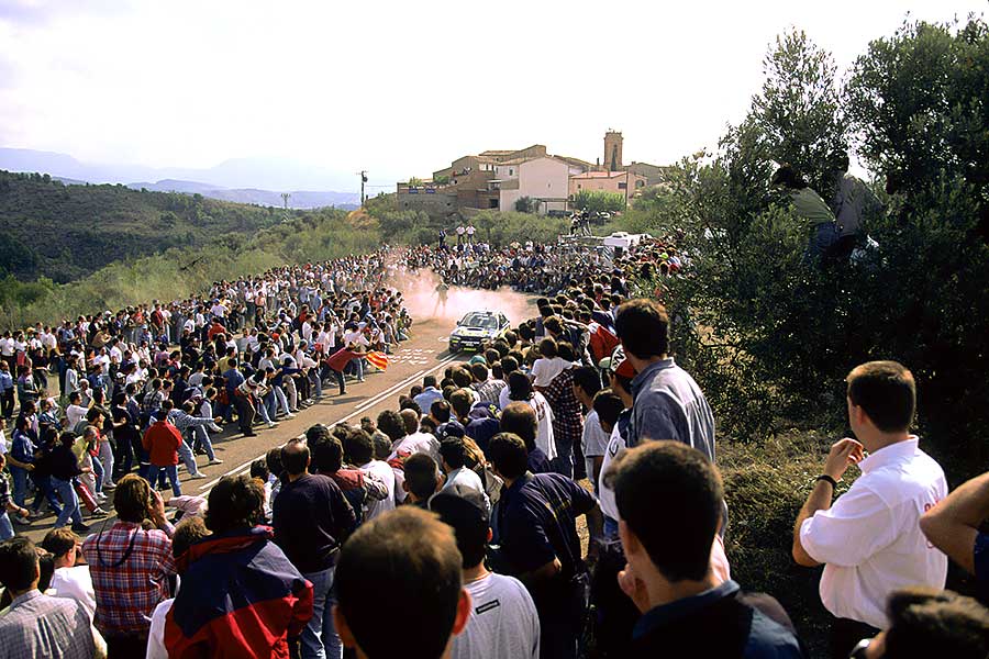 常言道，絕不應該與自己心目中的大英雄見面；常言其實不知所謂。