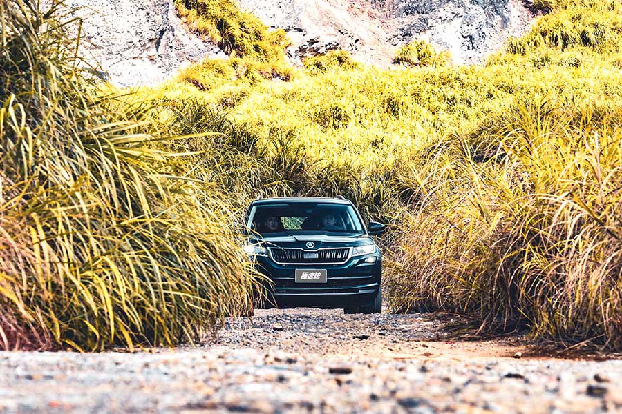 你可知眼前所見為Škoda開天闢地SUV始祖,自它開始爾後休旅子弟兵都無一倖免前k後顆這檔事。