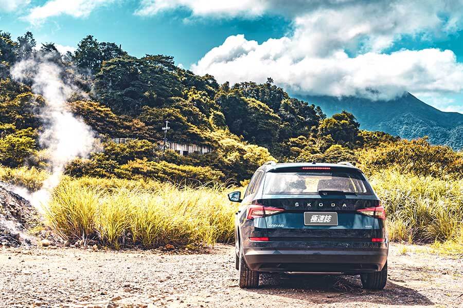你可知眼前所見為Škoda開天闢地SUV始祖,自它開始爾後休旅子弟兵都無一倖免前k後顆這檔事。