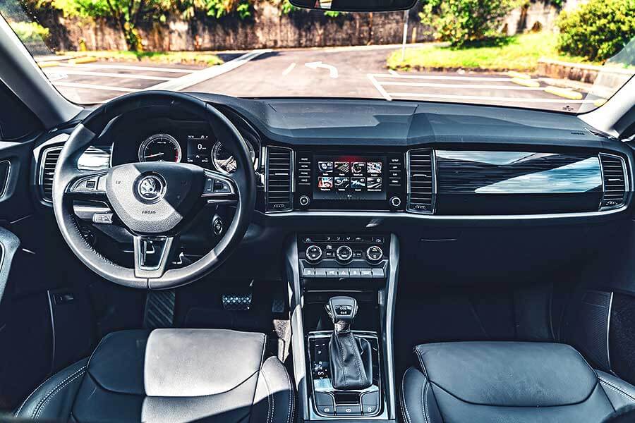 kodiaq-3 你可知眼前所見為Škoda開天闢地SUV始祖,自它開始爾後休旅子弟兵都無一倖免前k後顆這檔事。