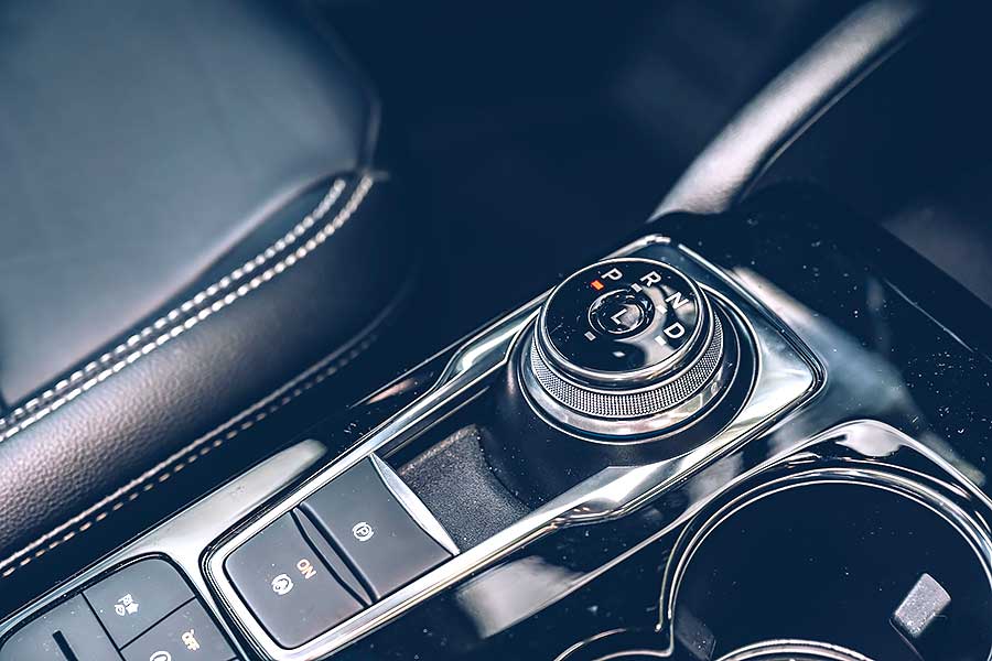 kuga-13 能文能武成為它的最大特點,中庸的行車調性親切地讓任何人輕鬆就手。