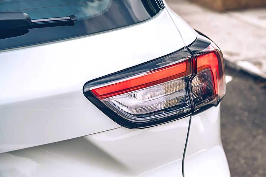 kuga-8 能文能武成為它的最大特點,中庸的行車調性親切地讓任何人輕鬆就手。