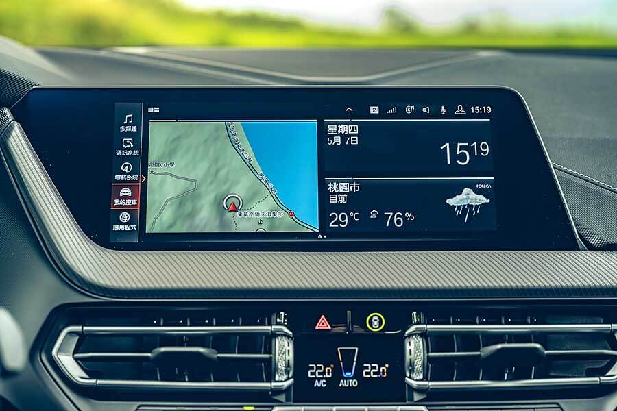 m235igc-17 BMW M235i xDrive Gran Coupé儼然是力與美的結合之作,巧妙的將優雅身段及運動風格融為一體,更為自家創下史無前例的新創舉。