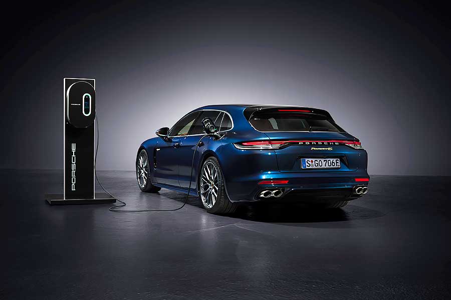 改寫紐伯靈最速只是開端，小改款Panamera的全新變化更超出眾人想像。