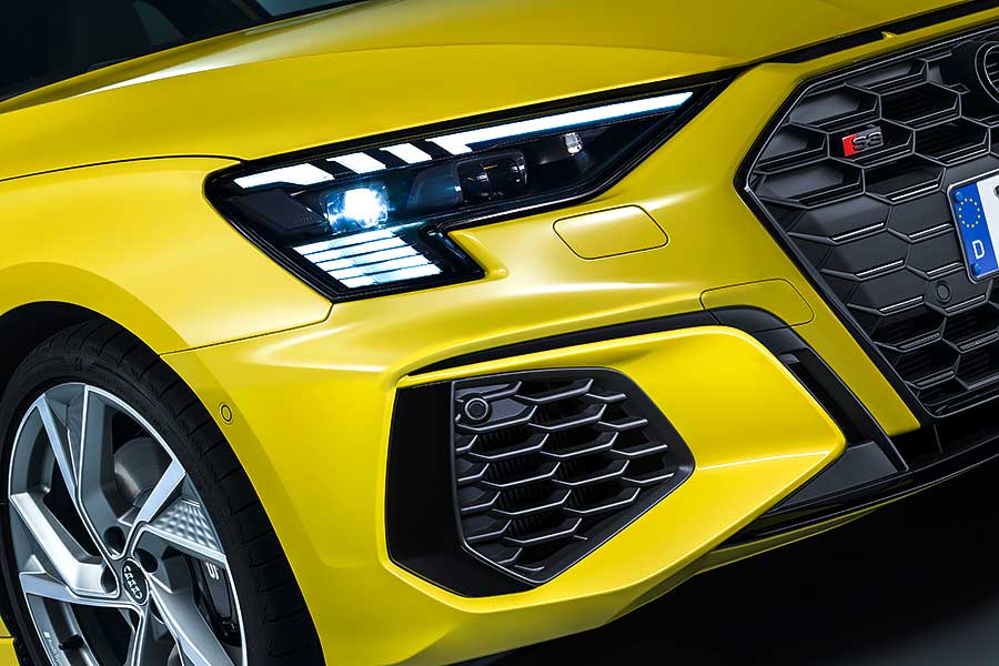 不能讓A 35和M135i繼續「秋條」下去，奧迪終於端出全新S3應戰。