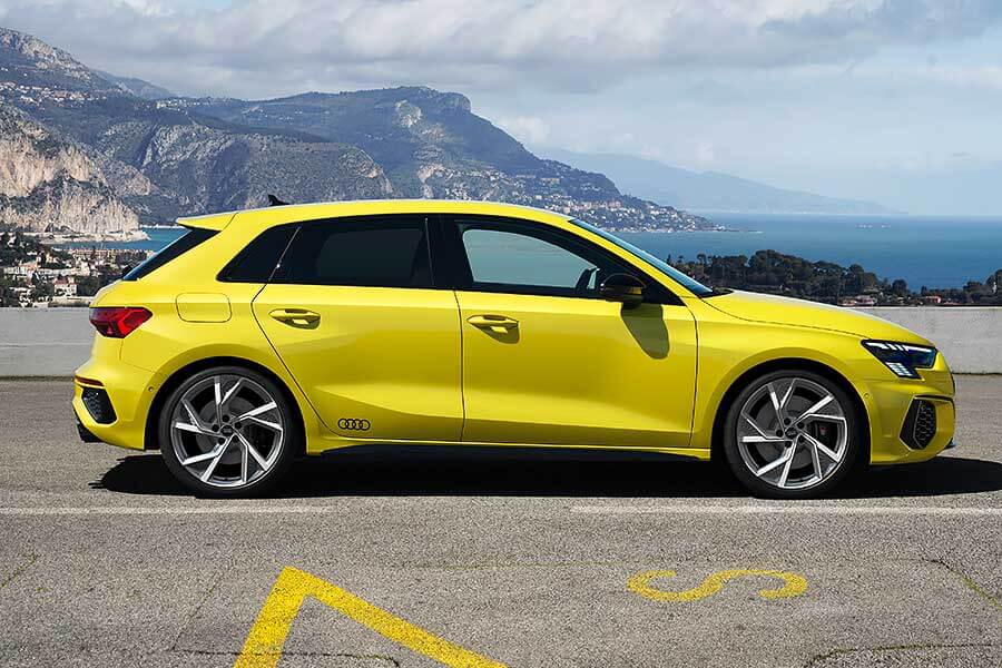 不能讓A 35和M135i繼續「秋條」下去，奧迪終於端出全新S3應戰。