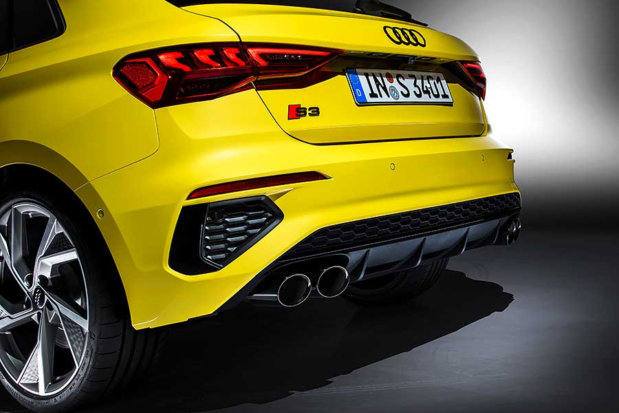 不能讓A 35和M135i繼續「秋條」下去，奧迪終於端出全新S3應戰。