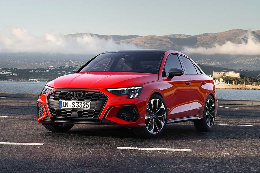 不能讓A 35和M135i繼續「秋條」下去，奧迪終於端出全新S3應戰。